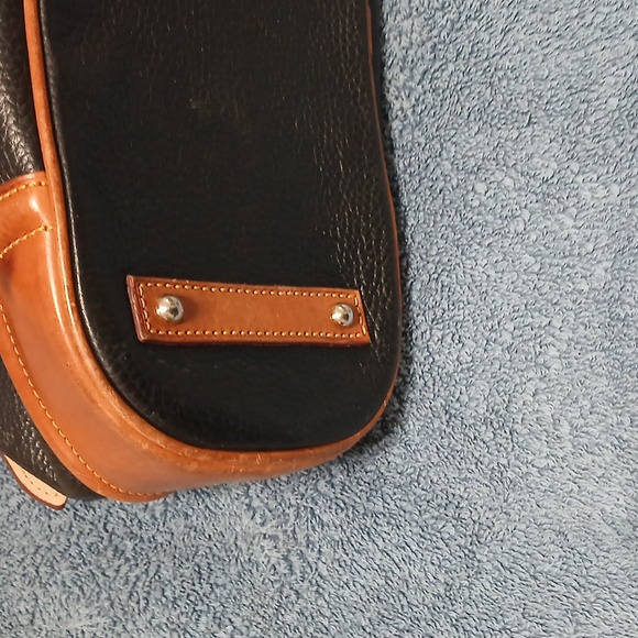 Dooney and Bourke Leather Purse - Picture 4 of 16